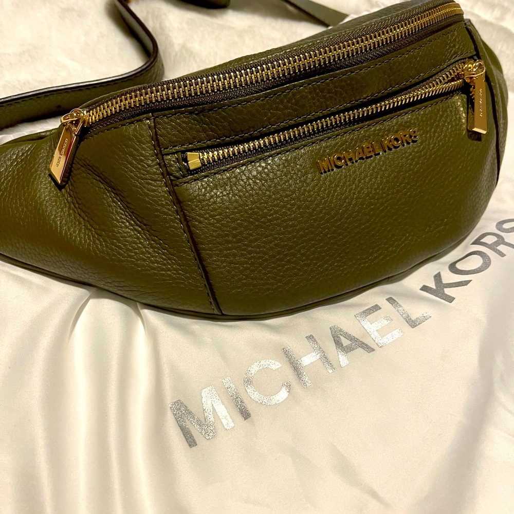 Michael Kors Crossbody backpack in Army Green